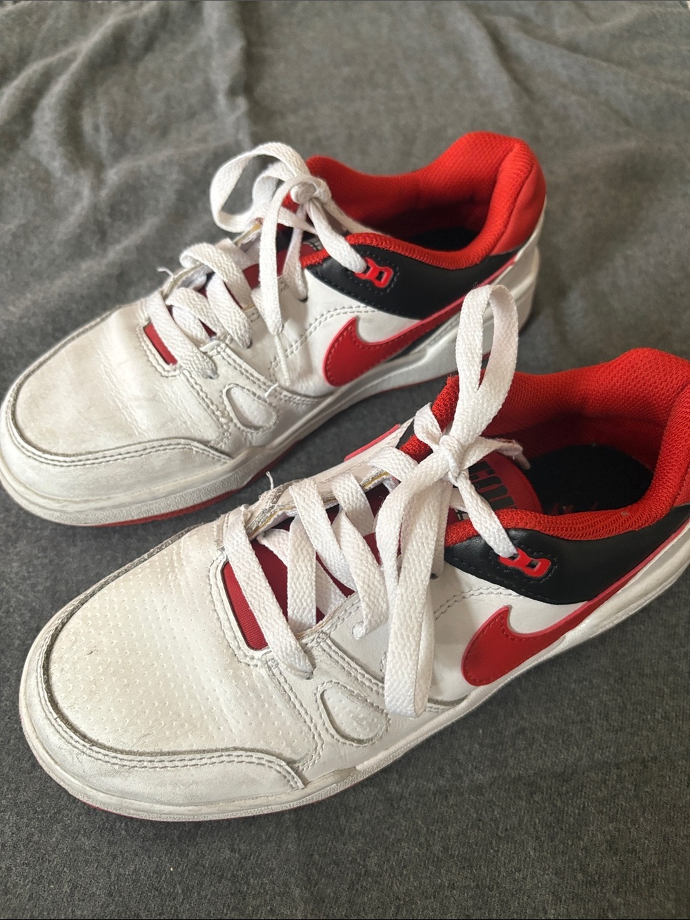 Nike Kids White and Red Athletic Sneakers size 4Y